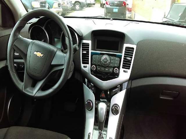 Chevrolet Cruze 2011 photo 5